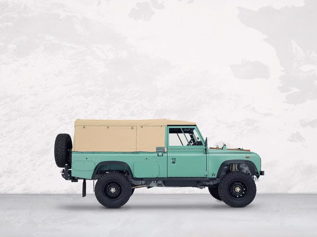 Arksen Kakadu Electric Landrover at Northshore Boatyard
